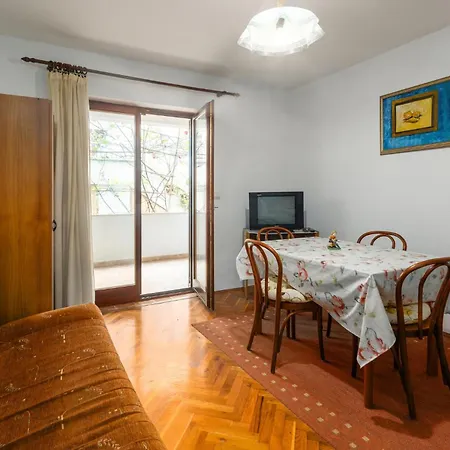 Apartment In With Wifi
