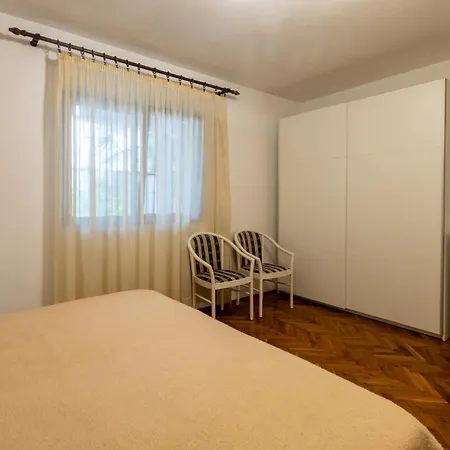 Pet Friendly Apartment In Porec With Wifi * Poreč
